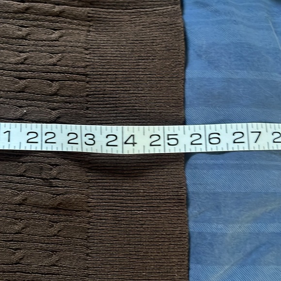 NWOT! Gap Factory Women’s Sleeveless Cable Knit Turtleneck. Brown. Medium. - Picture 6 of 9